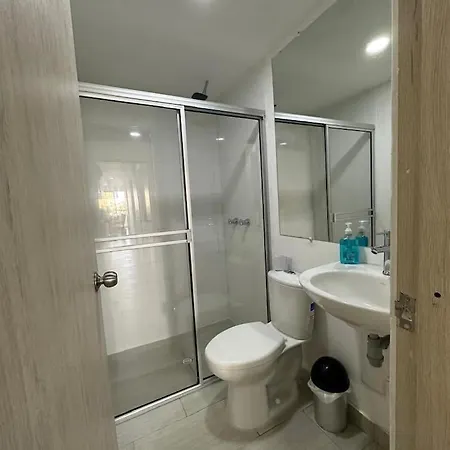 Apartamento Moderno En El Laguito Cartagena