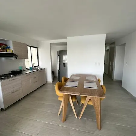 Apartamento Moderno En El Laguito Cartagena